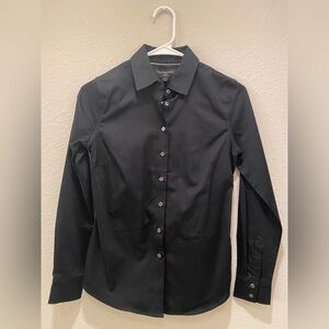 Banana Republic Women's Black Button-up Shirt Collar Long sleeve Tailored Fit
